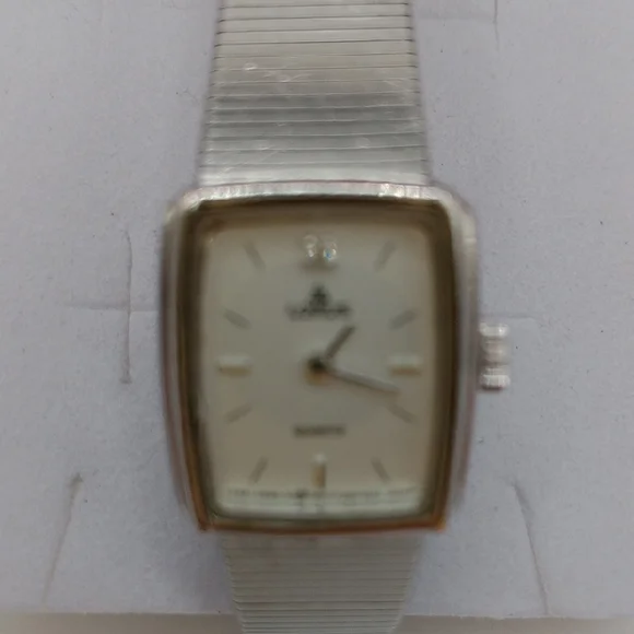 Lorus Silver Rectangular Watch - Picture 3 of 7